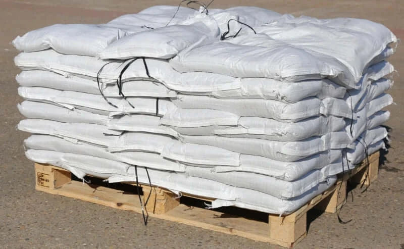 Prefilled white standard duty woven pp sandbags